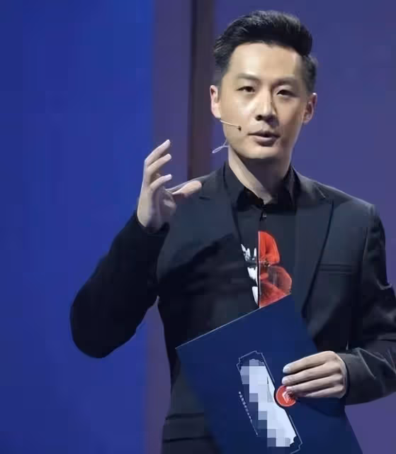 《等著我》主持人舒冬:是暖男也是北大學霸,如今愛情事業雙圓滿