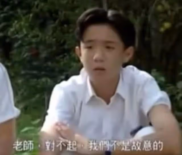入圍兩獎皆失落!港知名男星曾被嘲廢柴老公,因靠TVB走向小高峰