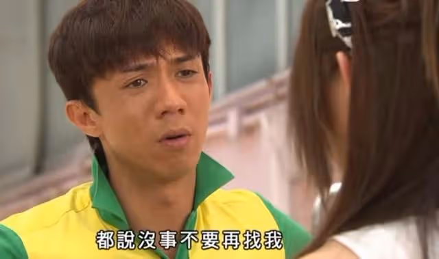 入圍兩獎皆失落!港知名男星曾被嘲廢柴老公,因靠TVB走向小高峰