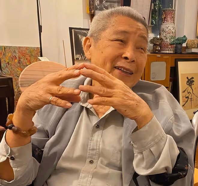 知名港星坐輪椅罕露面！喪妻後太悲傷淡出熒幕，住所曝光堆滿雜物