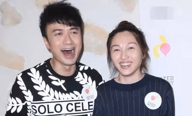 這些男星的「丑妻」一個比一個丑，卻不離不棄，網友：真愛！