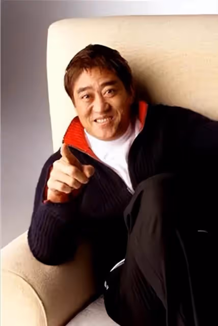 柯受良去世20年了,答應幫他照顧妻子的劉德華、張學友做到了嗎