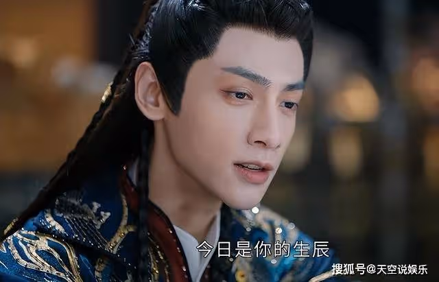 《長月燼明》3個細節證明，蘇蘇只是傀儡，澹臺燼愛上的人是葉夕霧
