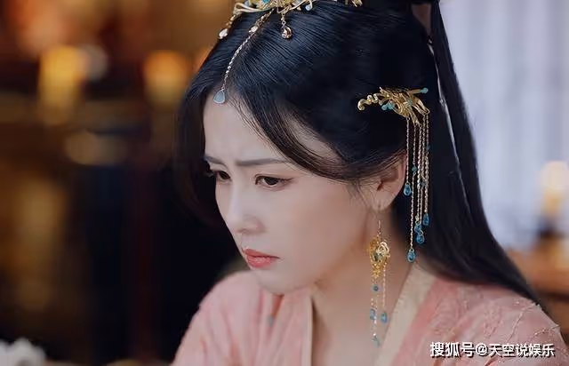 《長月燼明》3個細節證明，蘇蘇只是傀儡，澹臺燼愛上的人是葉夕霧
