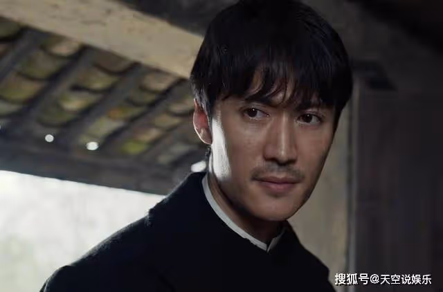 《無間》閃官到底是誰？不是板垣次仁，也不是大清肅靜王