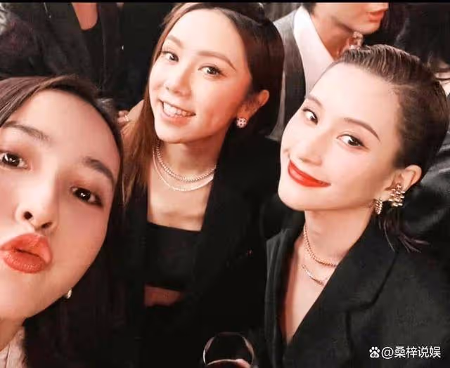 何超蓮竇驍婚前接待晚宴照曝光!穿紗裙好似仙女,性感又落落大方