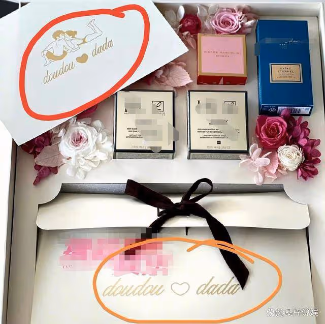 何超蓮竇驍婚前接待晚宴照曝光!穿紗裙好似仙女,性感又落落大方