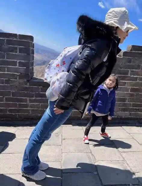 郭晶晶三個兒女都是龍鳳?一個像太爺爺霍英東,一個像朱玲玲!