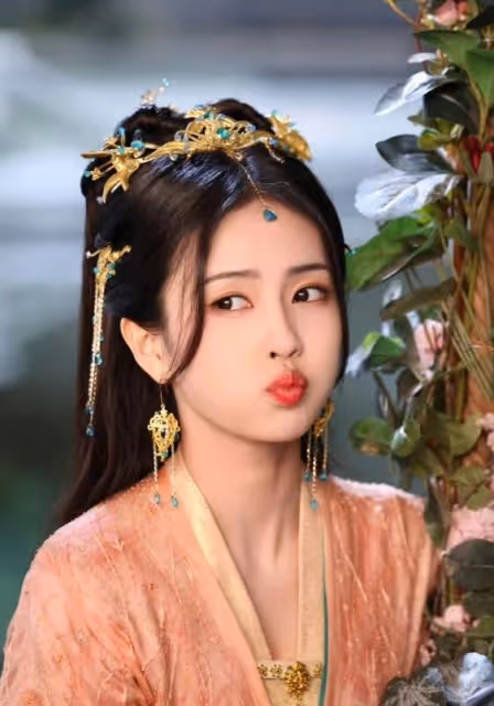 曝一線95花放蕩不堪,四處睡男演員,愛玩劇組夫妻,白鹿躺槍