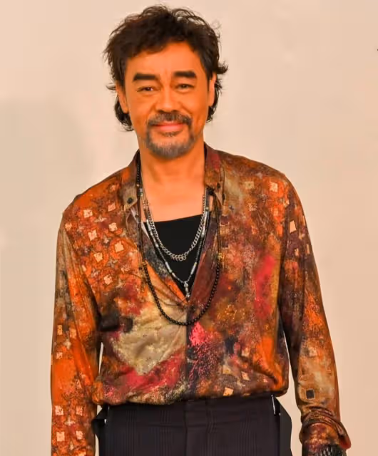 59歲劉青雲斬獲金像獎影帝,相愛25年背後的女人終於出來秀恩愛了