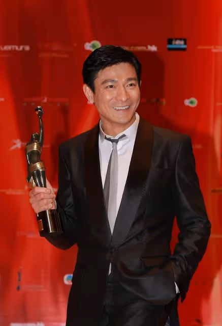 鄭秀文奪影后不再陪跑,成龍十度無緣影帝,吳鎮宇被笑稱是陪跑王