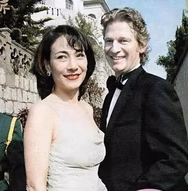 竇驍娶入豪門,成賭王第7個女婿,「贅婿」不好當,3位姐夫已離婚