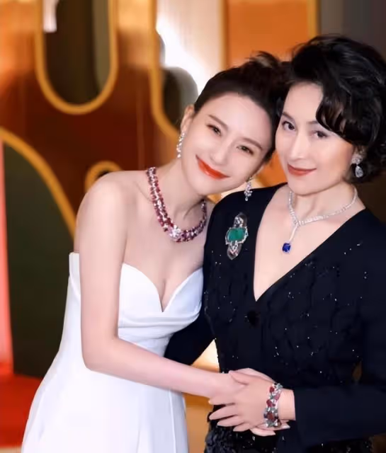 何超蓮大婚，想起當年的陳百強和何超瓊，可惜他們未能修成正果