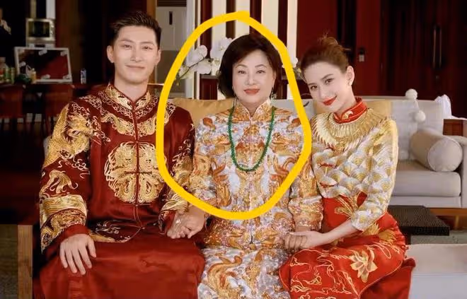 看了何超蓮婚禮上的豪門闊太，我才明白為什麼女明星非往豪門擠