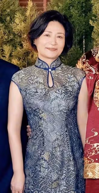 看了何超蓮婚禮上的豪門闊太，我才明白為什麼女明星非往豪門擠