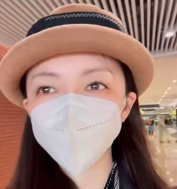 知名女星赴日本見老公！結婚12年長期分居，照顧兩老帶娃壓力大