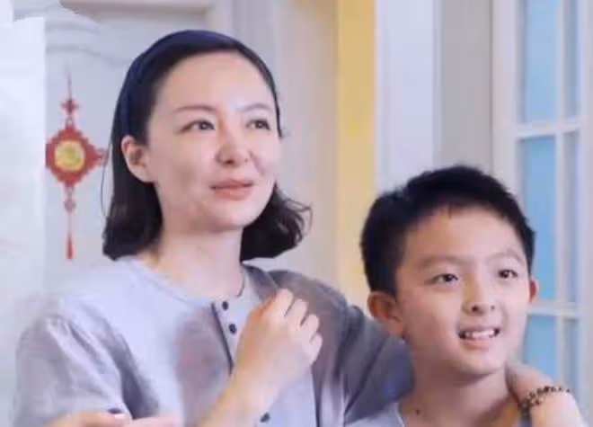 知名女星赴日本見老公！結婚12年長期分居，照顧兩老帶娃壓力大