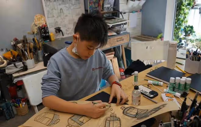 蔡國慶為兒子辦宴席慶生！12歲慶慶容貌大變，濃眉大眼撞臉林志穎