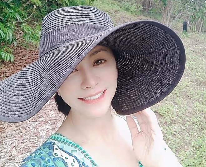 55歲田麗近況曝光！賣掉內地多套房返台建別墅，戴80萬名表顯闊氣