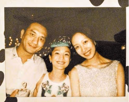 黃覺深夜曬照，稱妻子為「女生「，曾與周迅交好多年卻娶麥子為妻