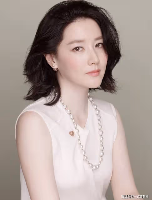 李英愛新作被業內人士誇讚 近照溫婉動人 富豪李浩永對其寵愛有加