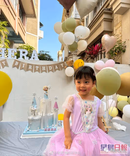 鍾嘉欣攜仔女返港送驚喜!楊茜堯羅子溢為囡囡搞3歲公主生日會