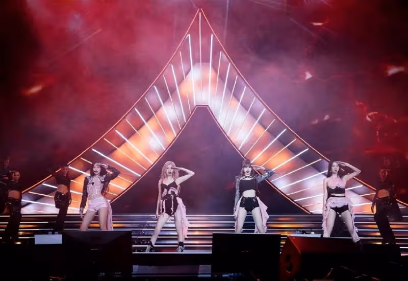 BLACKPINK科切拉舞台,被韓國樂評人批評,卻受到英美媒體盛讚