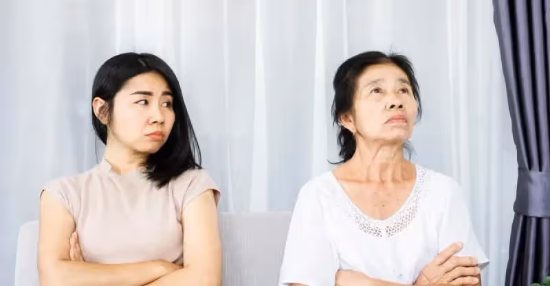 兒媳不願將閒置陪嫁房送給小姑當嫁妝，婆婆直接砸房：誰也別想住