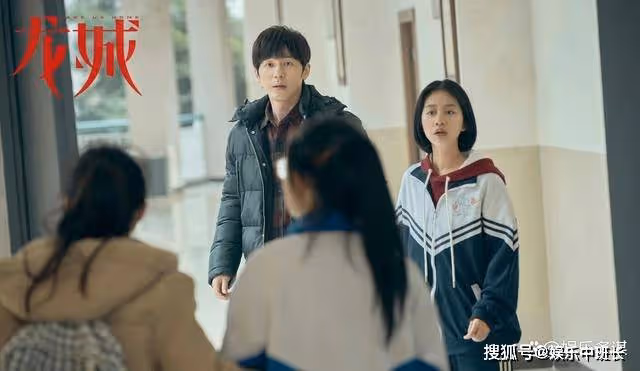 《龍城》鄭東霓慘遭家暴，西決為東霓爆揍方靖輝，最後被送進監獄