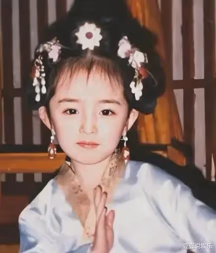 這幾位女星的真實藝考照對比,來看看誰的變化最大吧!