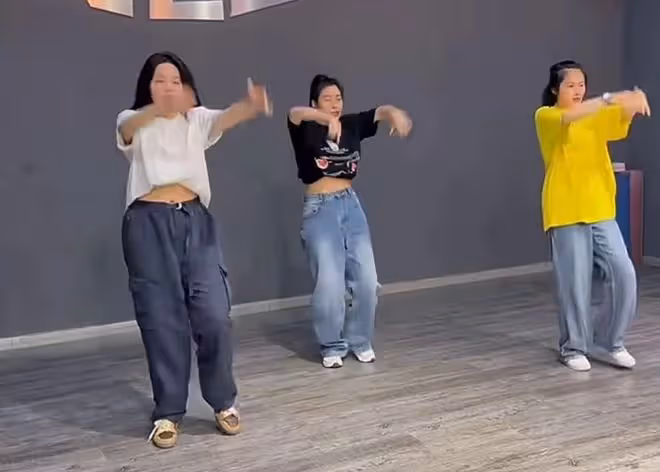 於明加開豪車送倆女兒上學！愛女美貌出眾賽明星，跳街舞超有范