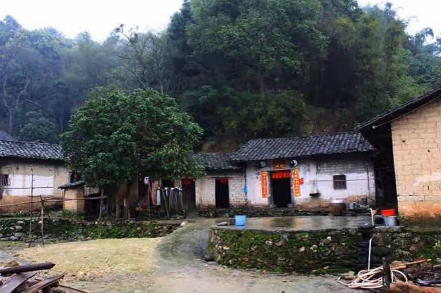 小舅子買房差錢,我偷偷給他轉帳10萬,岳母卻責備我不懂事