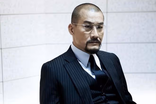 65歲梁家輝臉上有了些許皺紋,67歲周潤發身型體態越來越壯實
