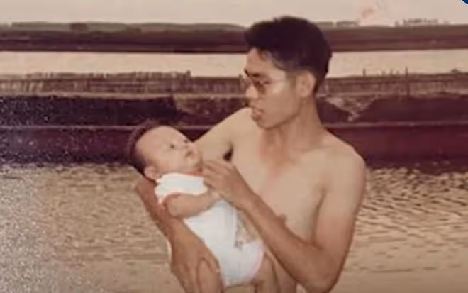 林靖恩公開李坤城臨終照片:臉部腫脹,喉嚨和鼻子在插管治療