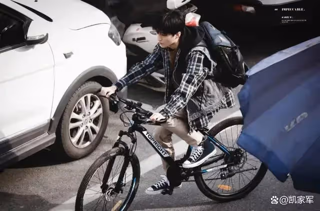 王俊凱騎自行車大合集,是飛揚的髮絲與青春的氣息