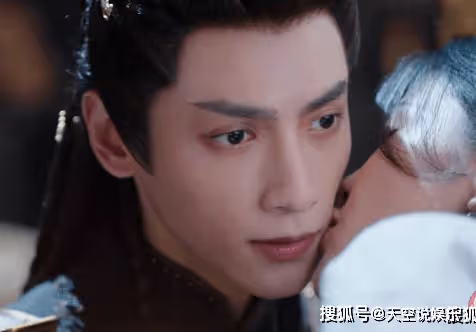 《長月燼明》澹臺燼為什麼能和烏鴉對話？澹臺燼和黎蘇蘇第一次圓房是什麼時候