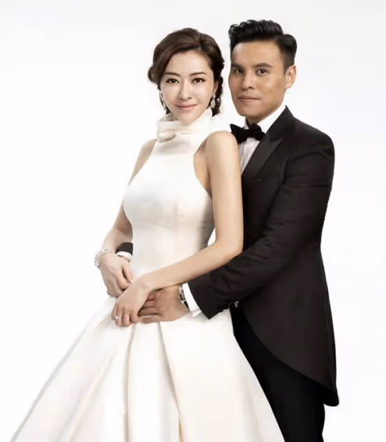 熊黛林為5歲雙胞胎女兒慶生,和婆婆挨靠著,孩子3個姑姑全到場