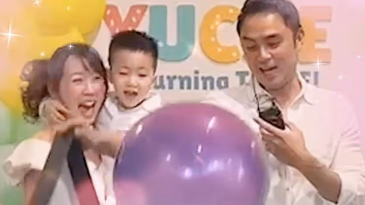 明道首曬一家三口，官宣二胎將迎來小公主，卻讓41歲孕妻抱娃引爭議