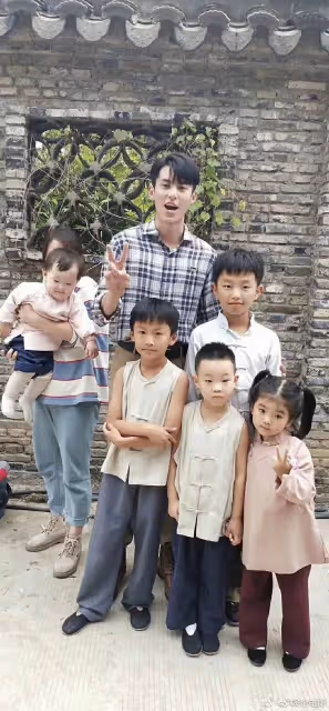 王鶴棣新劇將播,群演爆料其片場罵人,合作演員誇他人好相處