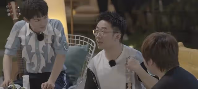 楊迪再引爭議!曝刪減綜藝中欺負肖戰,出言刁難後賈玲解圍