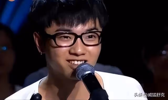 富二代華晨宇,官二代曲婉婷,兩人走上了相同的不歸路