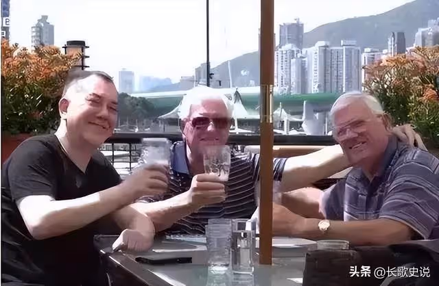 囂張揚言認祖歸宗英國,卻灰溜溜回香港露臉,黃秋生,你憑什麼?