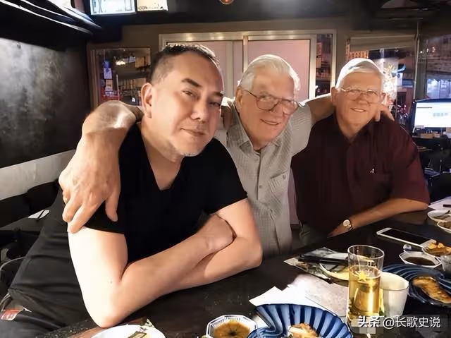囂張揚言認祖歸宗英國,卻灰溜溜回香港露臉,黃秋生,你憑什麼?