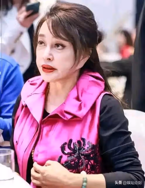 劉曉慶怎麼啦?