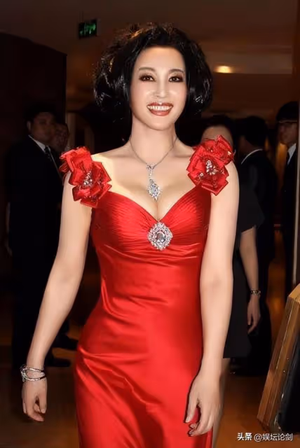 劉曉慶怎麼啦?