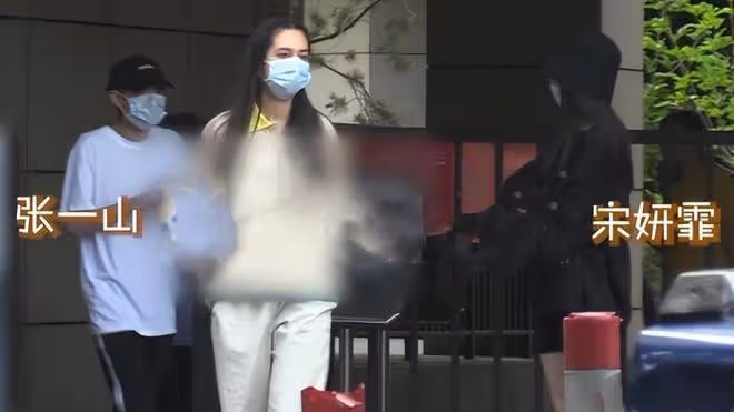 張一山參加竇驍何超蓮婚禮,曬現場照並非伴郎,陳柏霖孫耀威也在