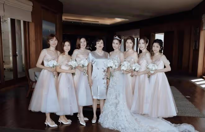 何超蓮大婚細節曝光,竇驍設計以「蓮」為主題婚禮,要捧她為公主