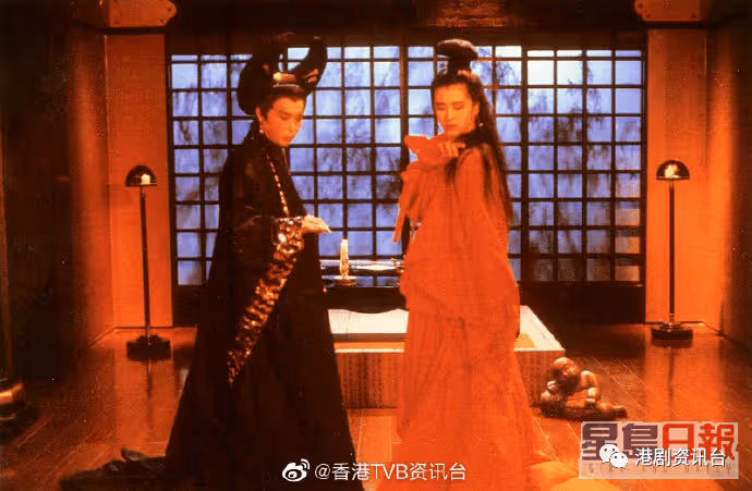 91歲TVB老戲骨行動不便要坐輪椅！依然口齒伶俐同人傾足3個半鍾