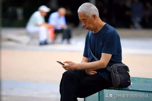 我下崗補償了50萬,妻子卻告訴兒子10萬,一次住院才明白其中用意