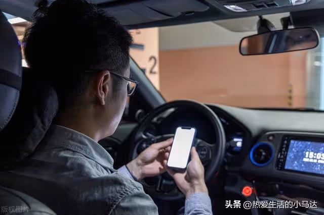 丈夫主動接我爸到家裡來養老,一開始我不懂,明白後趕緊送走我爸